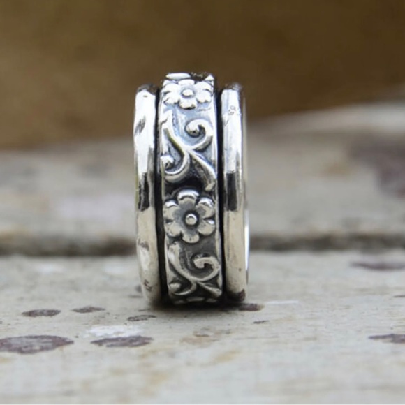 STERLING SILVER SPINNER RING! - Picture 1 of 16